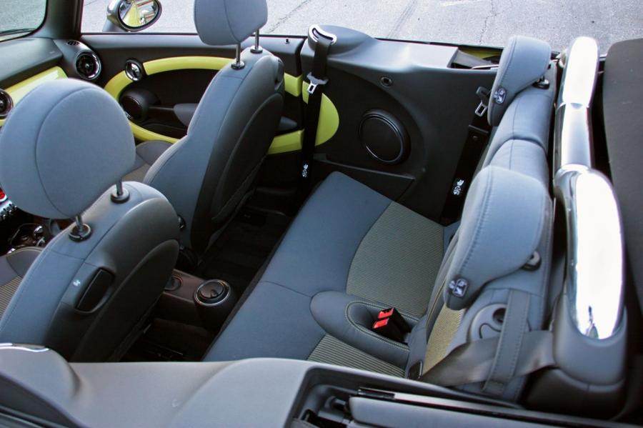  Mini Cooper S Cabrio 2009 года  (фото 75 из 130)